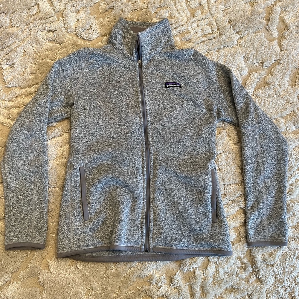 Gray Patagonia Women’s Better Sweater fleece jacket size medium